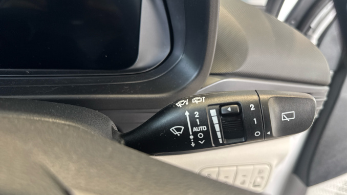 Hyundai i20 1.0T GDi 90 Tech Line 5dr Petrol Hatchback - Image 25